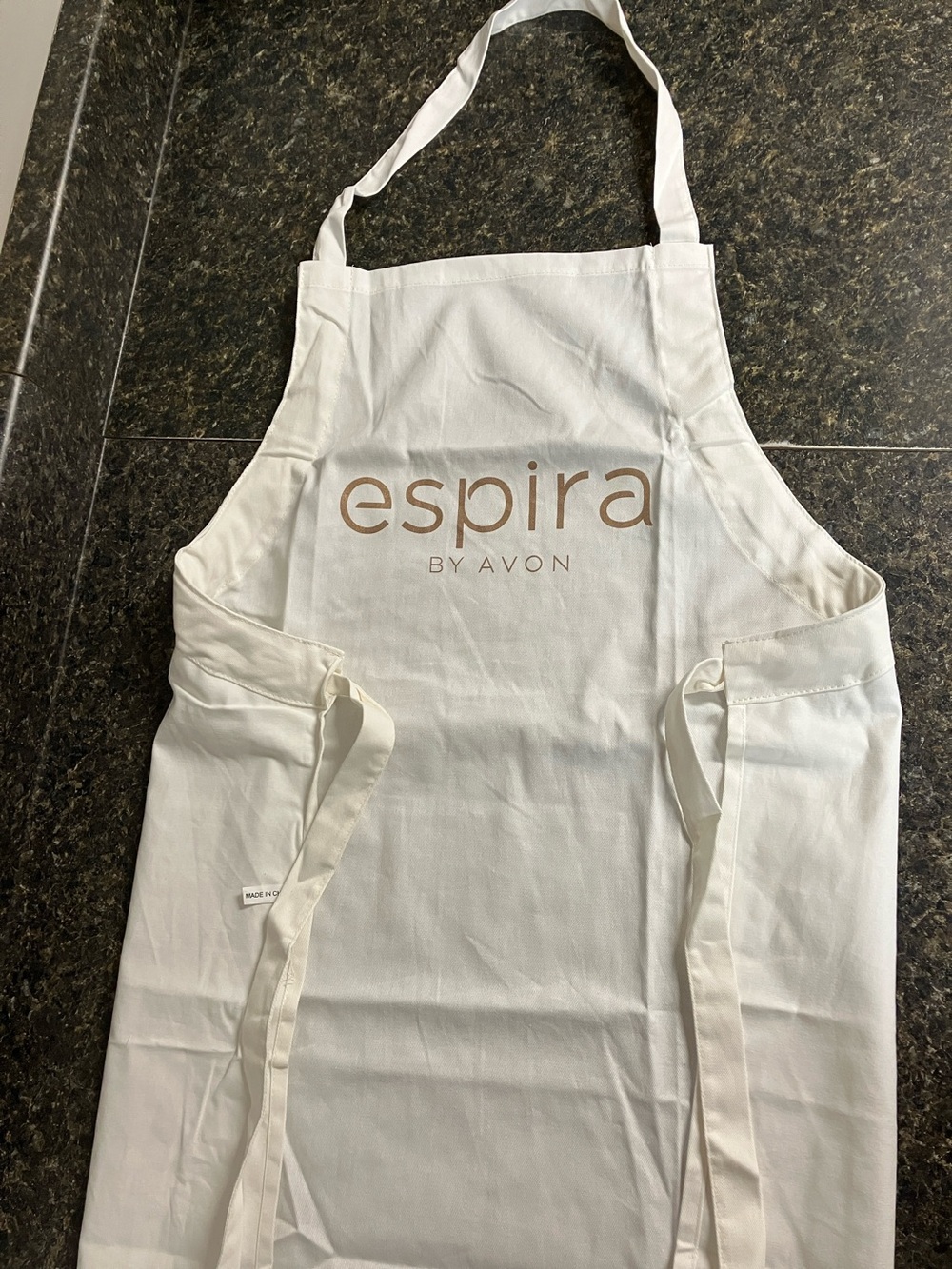 3/$19 ❤️ NWT avon espira Apron